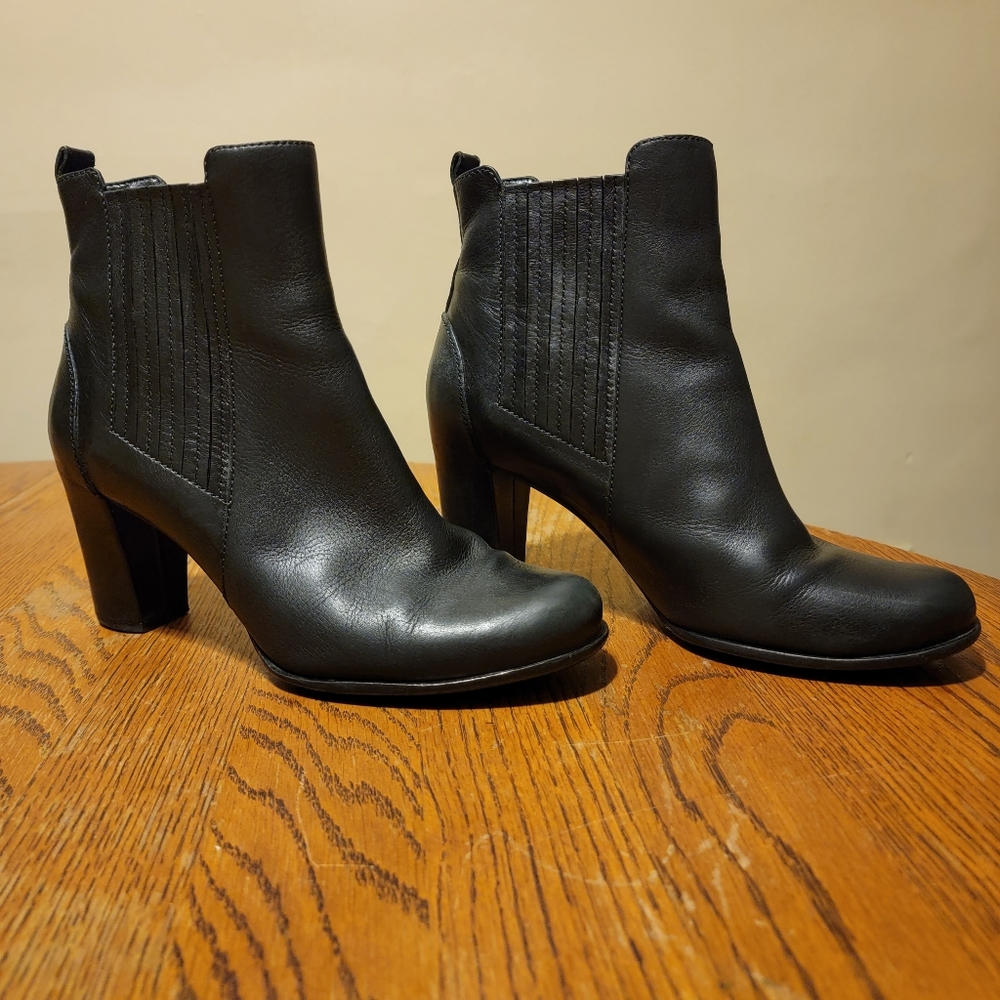 Super Cute Heeled Boots
